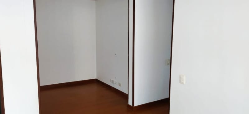 Apartamento de 3 alcobas en venta en La Felicidad, Bogotá, 82 m² · foto 5 de 18