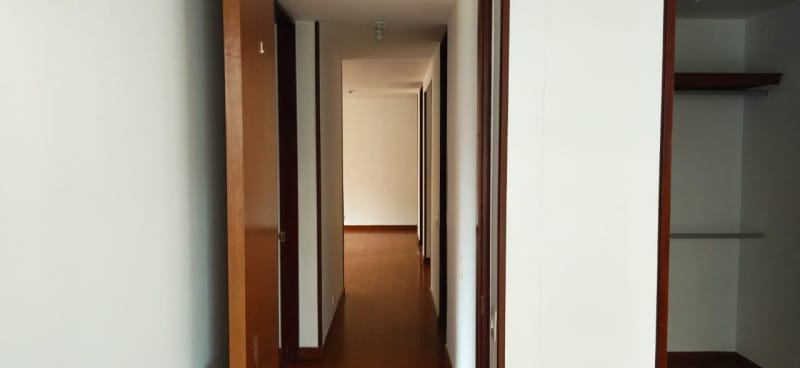 Apartamento de 3 alcobas en venta en La Felicidad, Bogotá, 82 m² · foto 7 de 18