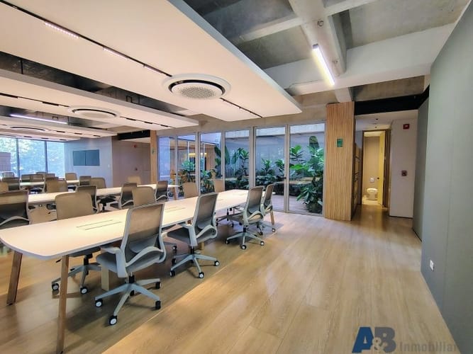 Oficina en arriendo en Laureles, Medellín, 270 m² · foto 9 de 24