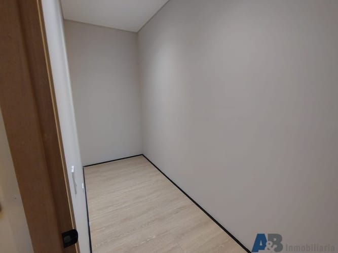 Oficina en arriendo en Laureles, Medellín, 270 m² · foto 18 de 24