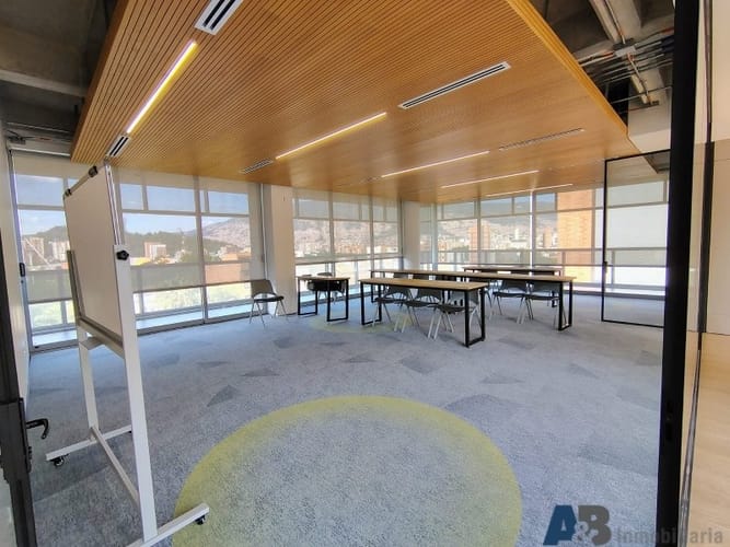 Oficina en arriendo en Laureles, Medellín, 270 m² · foto 23 de 24
