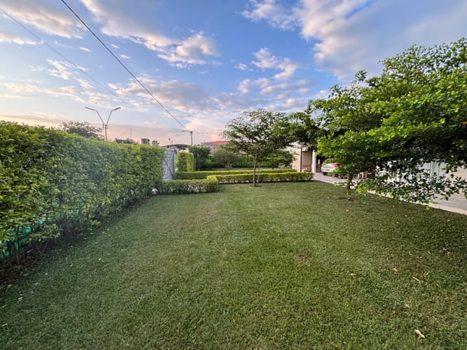 Casa de 3 alcobas en venta en Rozo, Palmira, 292 m² · foto 3 de 24