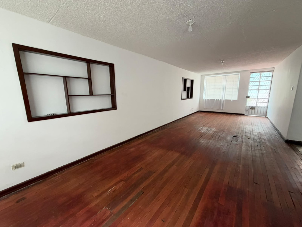 Casa en venta en Ciudad Jardin Sur, Bogotá · foto 3 de 19