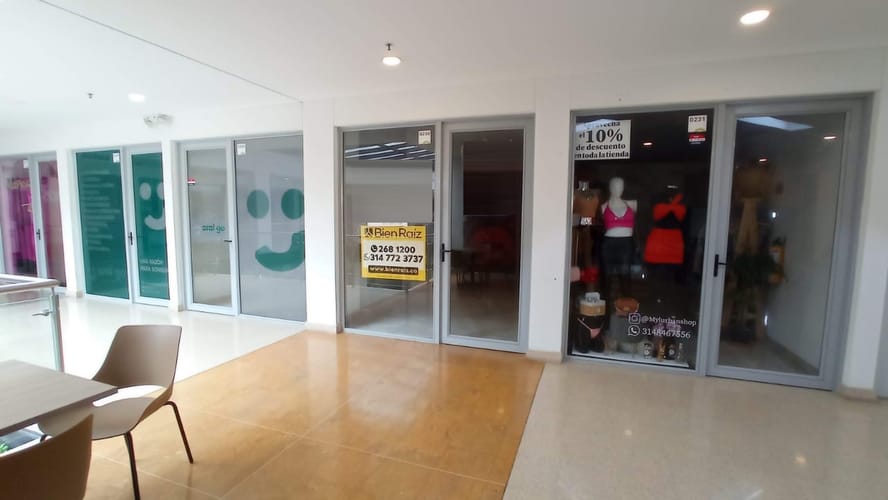 Local en venta en Boston, Medellín, 16 m² · foto 2 de 4