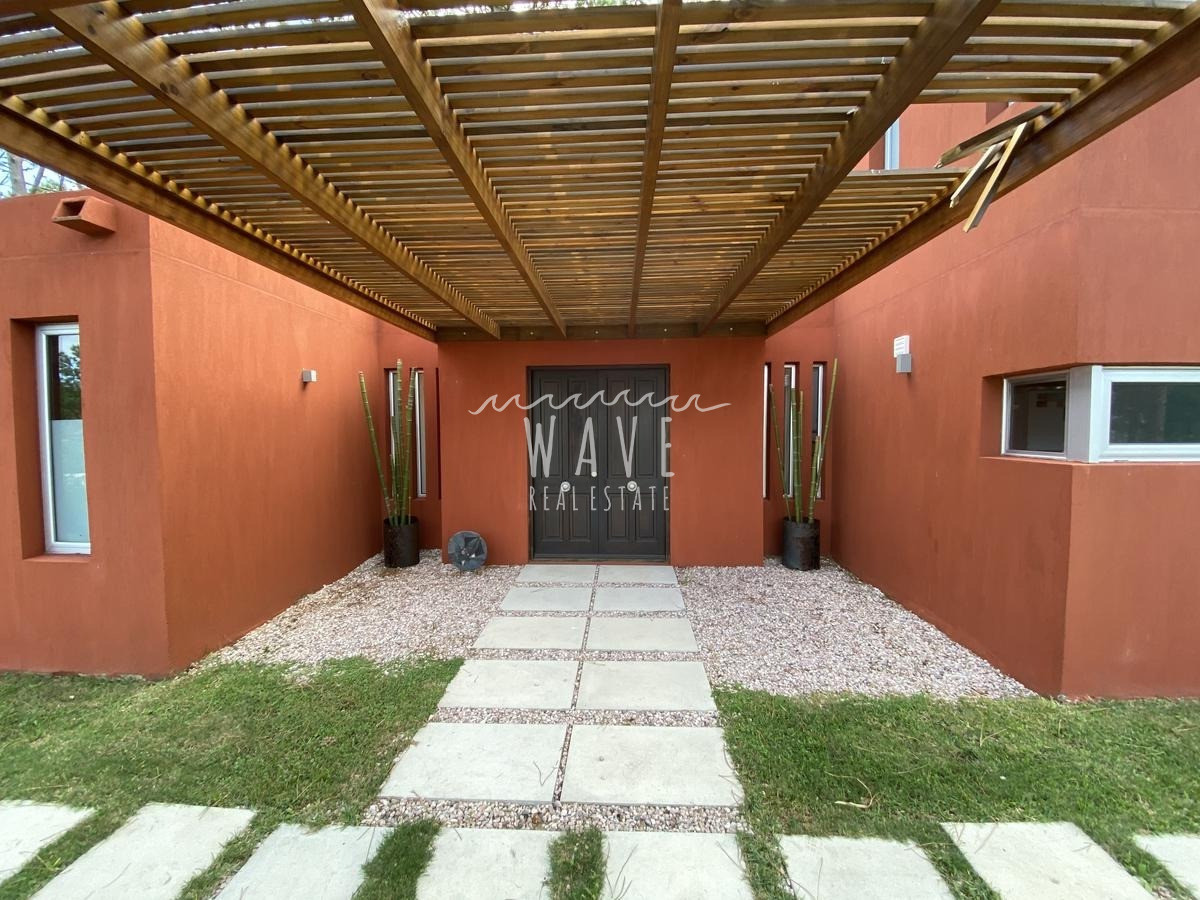 Casa en alquiler Montoya 5 suites · Foto 2