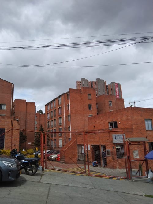 Apartaestudio en venta en Las Lomas, Bogotá, 30 m² · foto 3 de 24