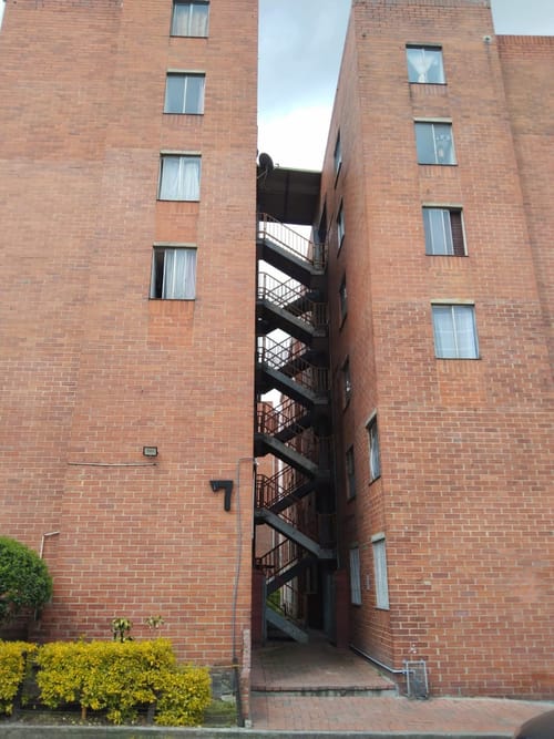 Apartaestudio en venta en Las Lomas, Bogotá, 30 m² · foto 4 de 24
