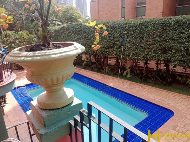 Casa de 4 alcobas en venta en Las Lomas, Medellín, 450 m² · foto 4 de 21