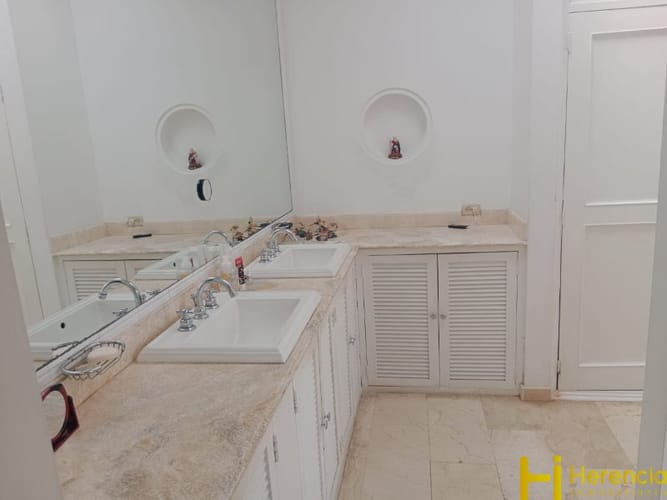 Casa de 4 alcobas en venta en Las Lomas, Medellín, 450 m² · foto 13 de 21