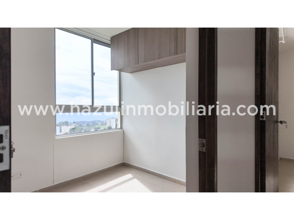 Apartamento en arriendo en Los Alcazares, Manizales · foto 2 de 11
