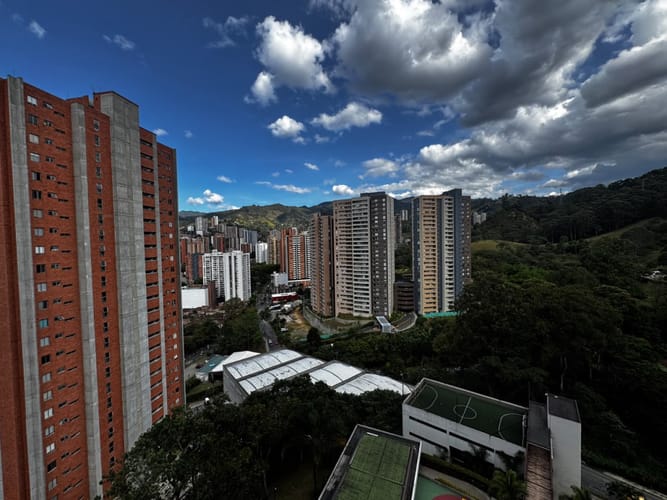 Apartamento de 2 alcobas en arriendo en Monteazul, Sabaneta, 78 m² · foto 9 de 10