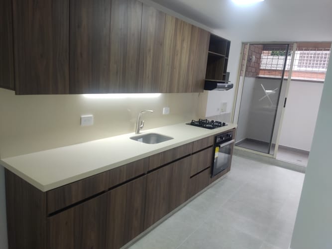 Apartamento de 3 alcobas en arriendo en Las Acacias, Medellín, 120 m² · foto 4 de 13