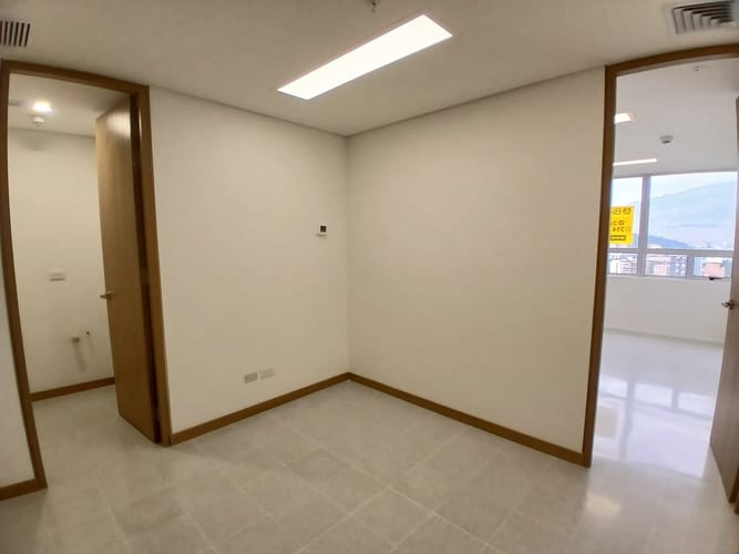 Consultorio en venta en Laureles, Medellín, 32 m² · foto 10 de 10