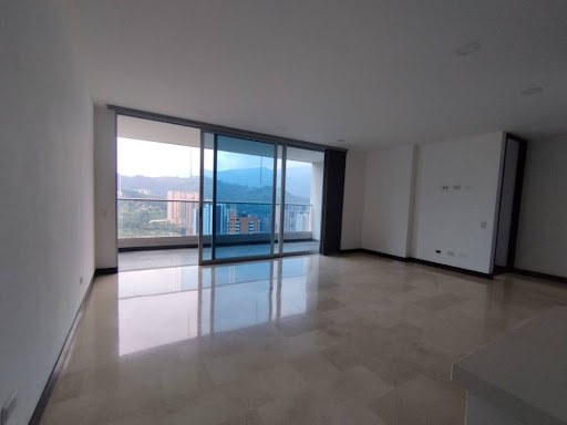 Apartamento en arriendo en La Doctora, Sabaneta · foto 2 de 14