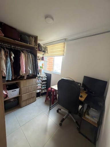 Apartamento de 2 alcobas en venta en Maria Auxiliadora, Sabaneta, 50 m² · foto 3 de 10