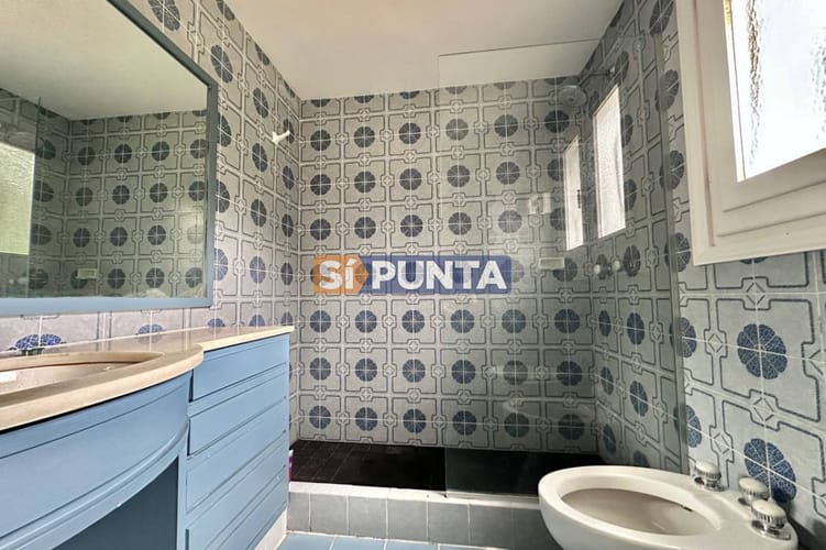 Casa en alquiler anual de 3 dormitorios mas dependencia en San Rafael · Foto 6
