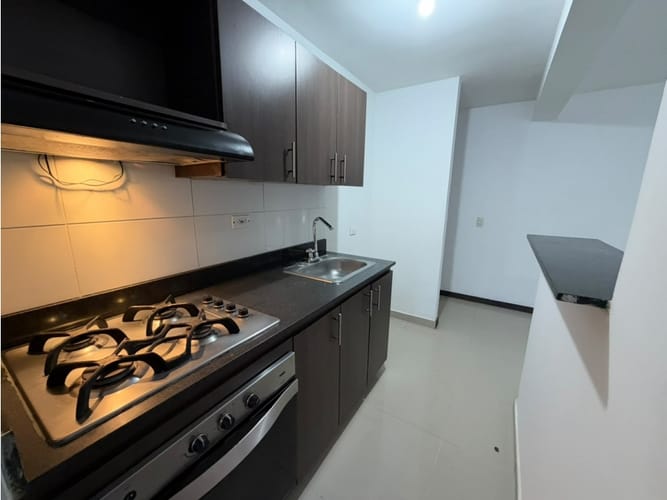 3BR Apartment in Niquia (80 m²) - 2