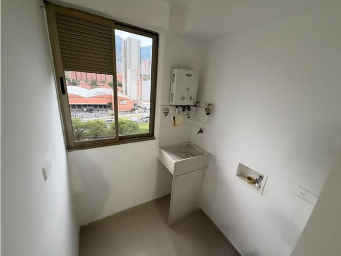 3BR Apartment in Niquia (80 m²) - 3