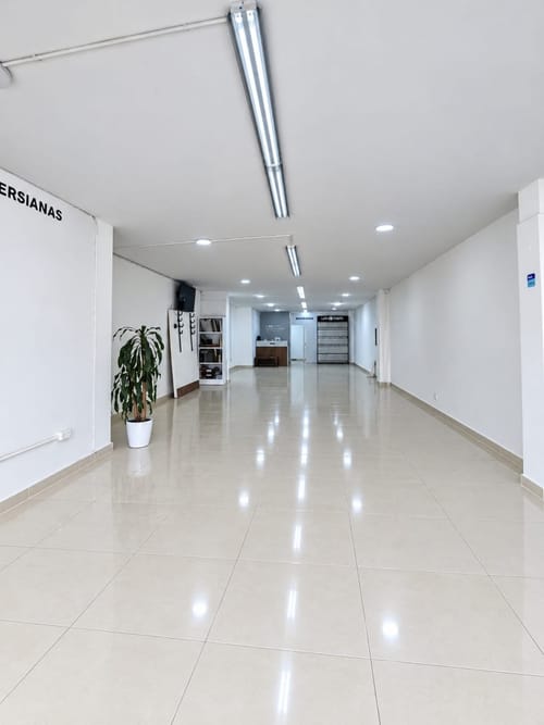 Local en arriendo en San Vicente, Cali, 147 m² · foto 3 de 6