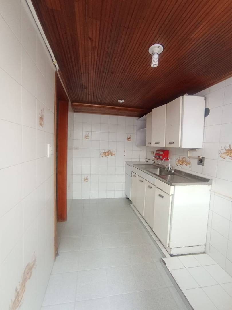 Casa en venta en Kennedy Central, Bogotá · foto 8 de 24