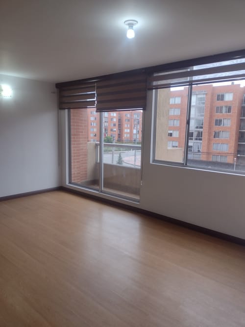 Apartamento de 3 alcobas en venta en Villas De Granada, Bogotá, 70 m² · foto 8 de 20