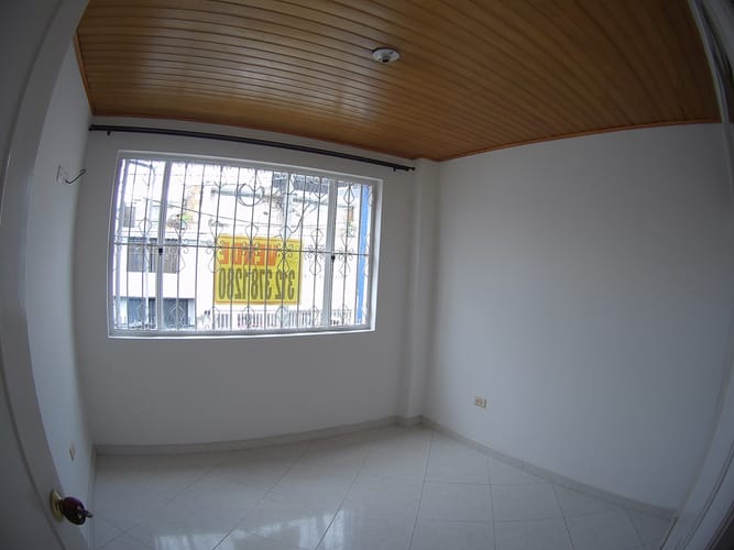 Casa de 9 alcobas en venta en El Laurel, Bogotá, 238 m² · foto 2 de 24
