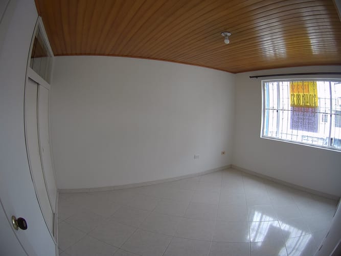 Casa de 9 alcobas en venta en El Laurel, Bogotá, 238 m² · foto 8 de 24