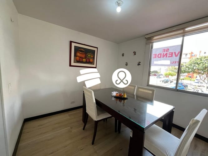 Apartamento de 3 alcobas en venta en Conjunto Residencial Zaragoza, Madrid, 90 m² · foto 3 de 24