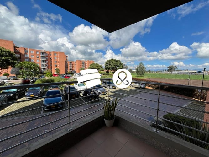 Apartamento de 3 alcobas en venta en Conjunto Residencial Zaragoza, Madrid, 90 m² · foto 14 de 24