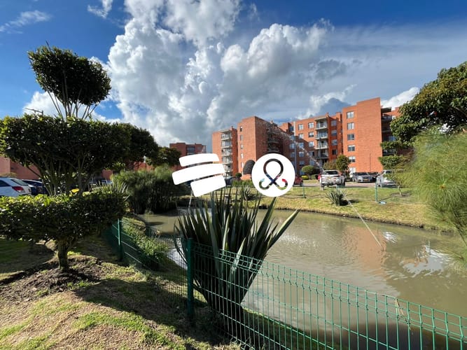 Apartamento de 3 alcobas en venta en Conjunto Residencial Zaragoza, Madrid, 90 m² · foto 18 de 24