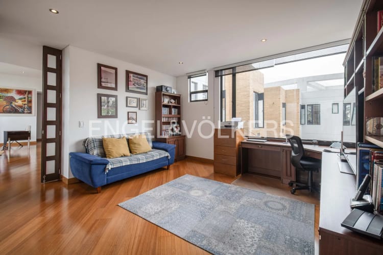 Apartamento de 3 alcobas en venta en Cerros De Suba, Bogotá, 186 m² · foto 10 de 19