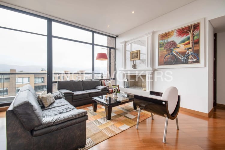 Apartamento de 3 alcobas en venta en Cerros De Suba, Bogotá, 186 m² · foto 5 de 19