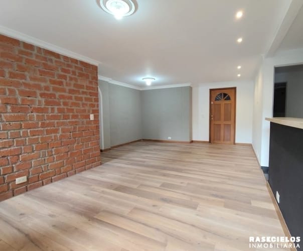 Apartamento de 3 alcobas en arriendo en Patio Bonito, Medellín, 120 m² · foto 2 de 14