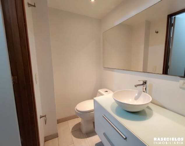 Apartamento de 3 alcobas en arriendo en Patio Bonito, Medellín, 120 m² · foto 8 de 14