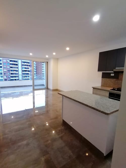 Apartamento de 3 alcobas en venta en Cristales, Cali, 108 m² · foto 3 de 24