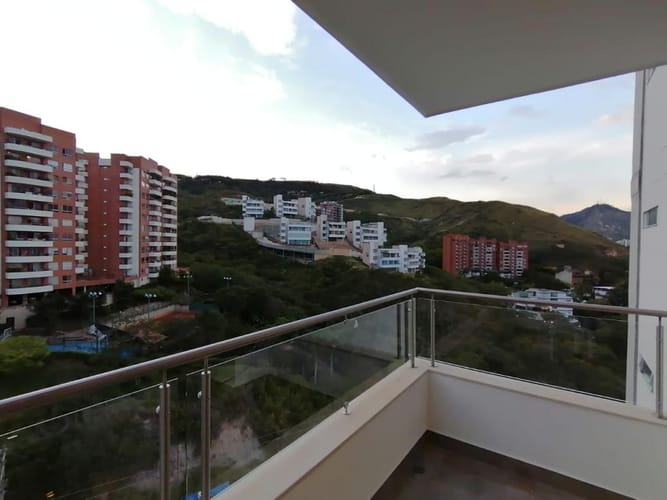 Apartamento de 3 alcobas en venta en Cristales, Cali, 108 m² · foto 6 de 24
