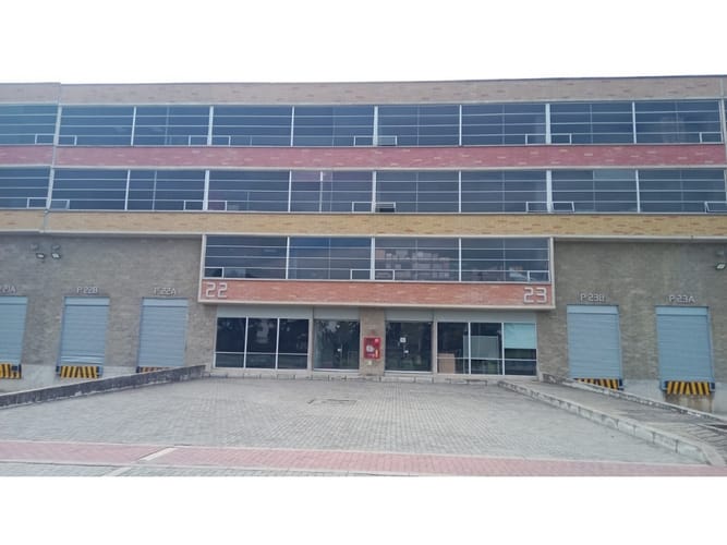 Bodega en venta en Engativá, Zipaquirá, 2586 m² · foto 2 de 3