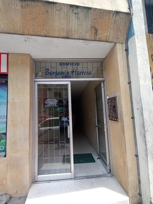 Oficina en venta en San Pedro, Cali, 122 m² · foto 2 de 21