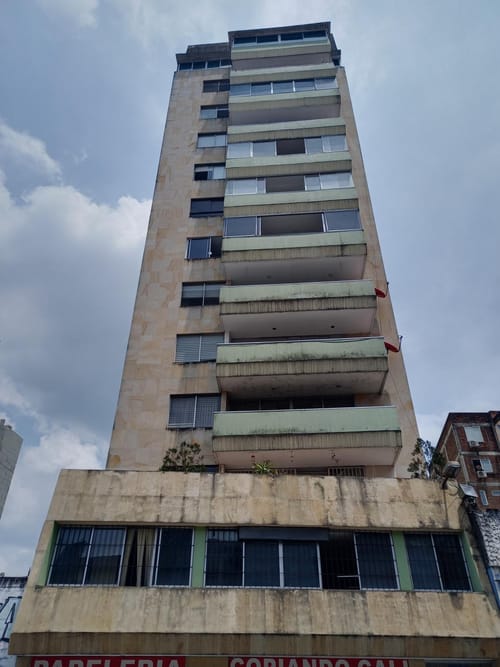 Oficina en venta en San Pedro, Cali, 122 m² · foto 3 de 21