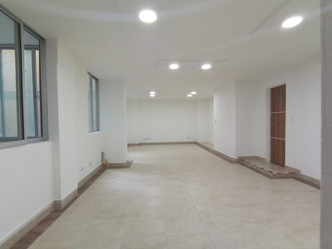 Oficina en venta en San Pedro, Cali, 122 m² · foto 13 de 21