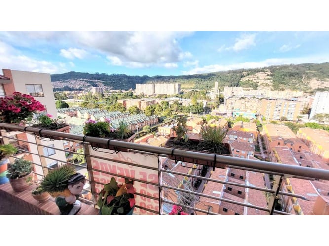 Apartamento de 3 alcobas en venta en Pradera Norte, Bogotá, 111 m² · foto 3 de 24
