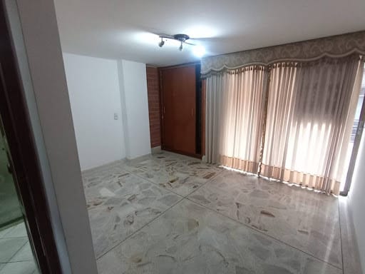 Apartamento de 2 alcobas en arriendo en El Carmelo Ii, Sabaneta, 65 m² · foto 11 de 12