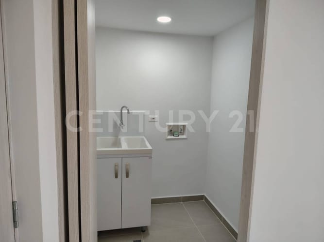 Apartamento de 3 alcobas en venta en Holanda, Sabaneta, 85 m² · foto 5 de 24