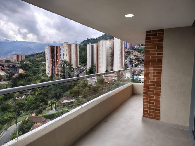 Apartamento de 3 alcobas en venta en Holanda, Sabaneta, 85 m² · foto 6 de 24
