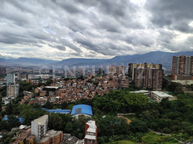 Apartamento de 3 alcobas en venta en Holanda, Sabaneta, 85 m² · foto 11 de 24