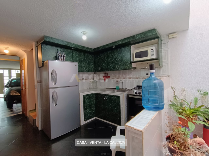 Casa de 5 alcobas en venta en La Calleja, Tunja, 270 m² · foto 3 de 24