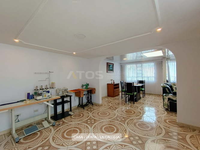 Casa de 5 alcobas en venta en La Calleja, Tunja, 270 m² · foto 21 de 24