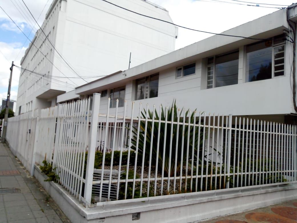 Casa en arriendo en Chicó Navarra, Bogotá · foto 3 de 18