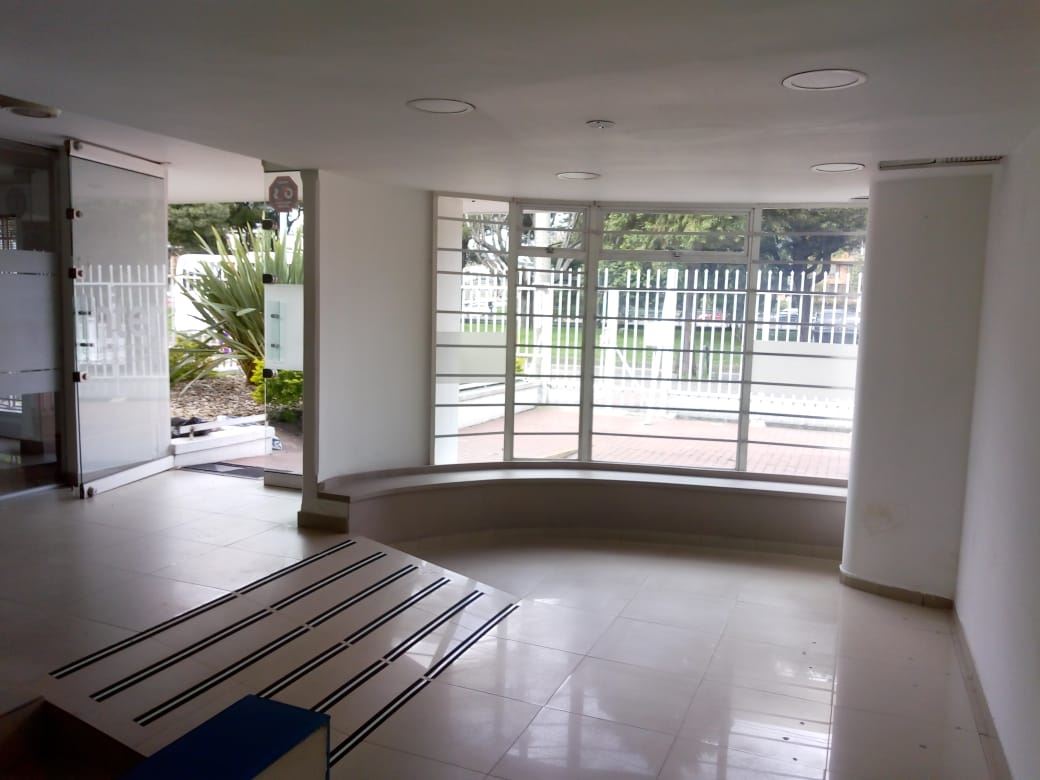 Casa en arriendo en Chicó Navarra, Bogotá · foto 5 de 18
