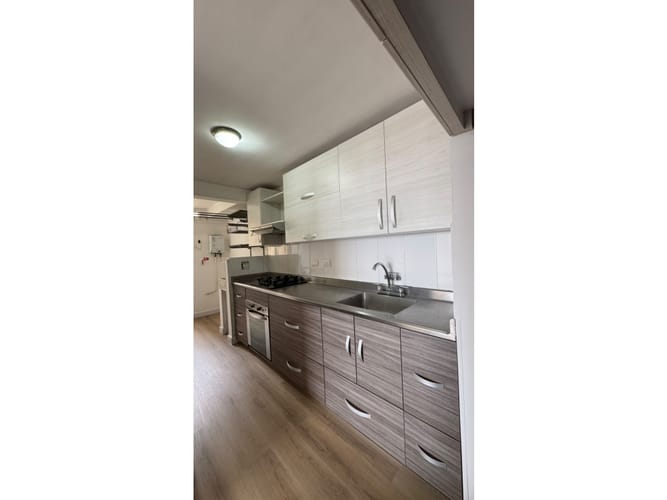 Apartamento de 3 alcobas en arriendo en Castropol, Medellín, 90 m² · foto 2 de 17